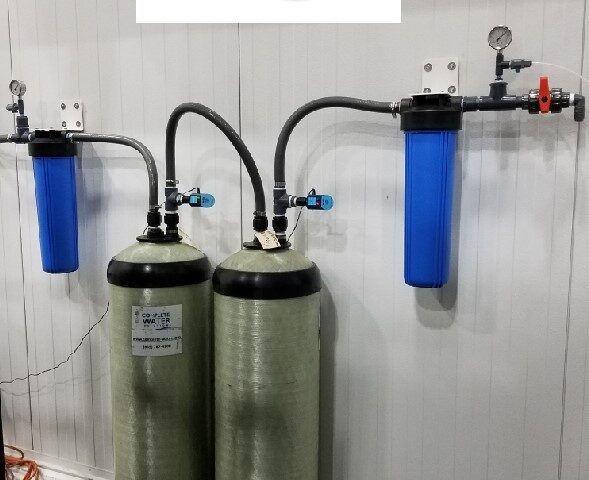 Preparation of water in the noncontact method. Deionized water in